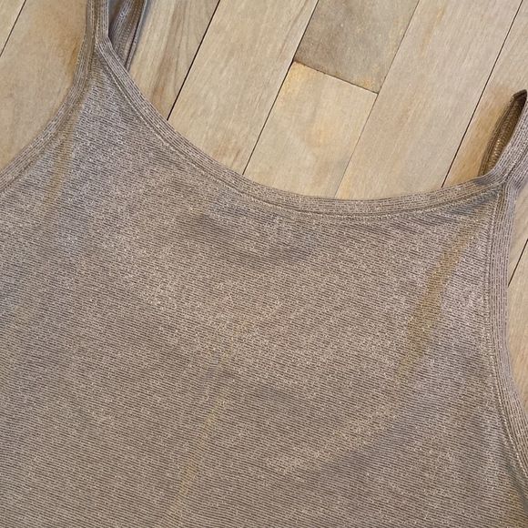 π«4/30 JENNIFER LOPEZ Metallic Neutral Tan Gold Stretch Tank Top - Picture 8 of 11